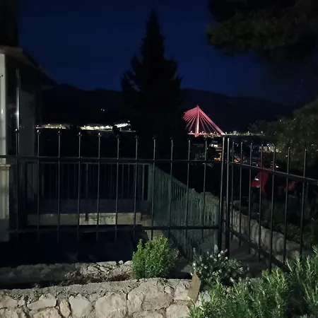 Tessa With Terrace, Free Wi-fi/parking * Dubrovnik